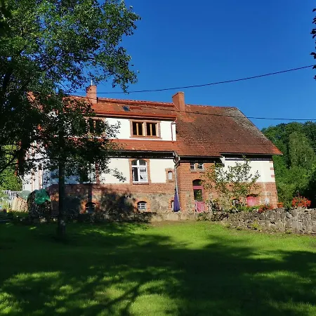 Zaczarowalim - Dom W Gorach Sowich Отель типа 