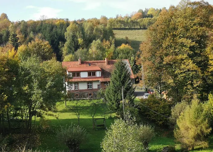 Zaczarowalim - Dom W Gorach Sowich Отель типа 