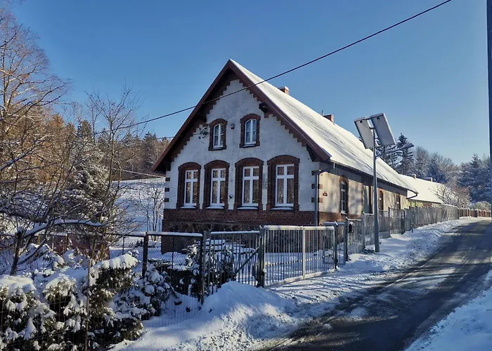 Zaczarowalim - Dom W Gorach Sowich Отель типа 